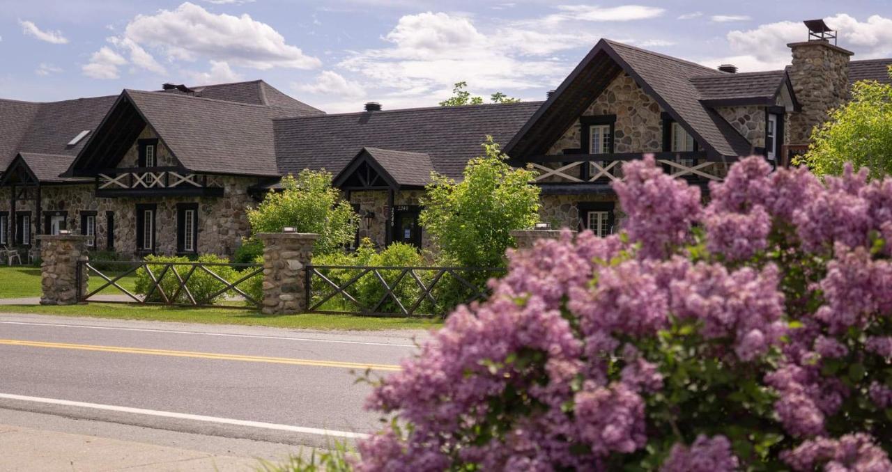 Condo Hotel Au Pied Du Mont Orford エクステリア 写真
