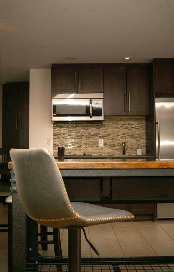Condo Hotel Au Pied Du Mont Orford エクステリア 写真