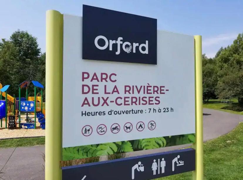 Condo Hotel Au Pied Du Mont Orford エクステリア 写真